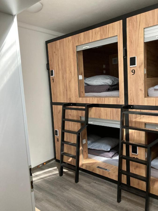 Capsule Hostel Erbenova Πράγα Εξωτερικό φωτογραφία